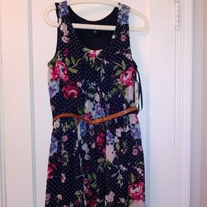 Floral sleeveless dress